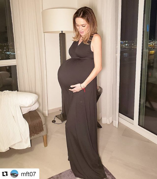 Jacqueline Bracamontes da a luz a gemelas