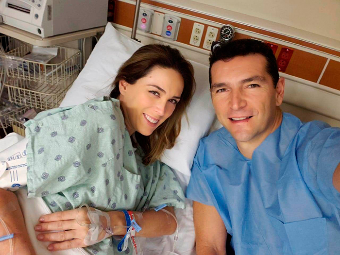 Jacqueline Bracamontes da a luz a gemelas