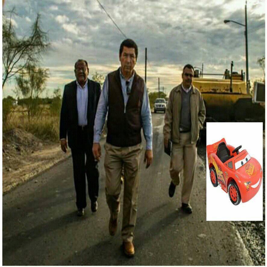 Alcalde de Matamoros se convierte en meme con foto de obra de pavimento