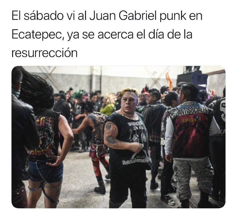 Memes por resurrección de Juan Gabriel