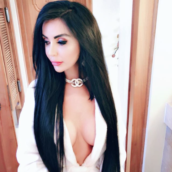 Modelo gastó casi millón dólares para ser Kim Kardashian