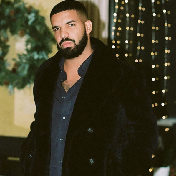 Circula video de Drake tocando y besando a una menor de edad
