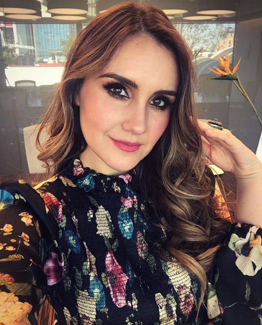 Dulce María anuncia compromiso