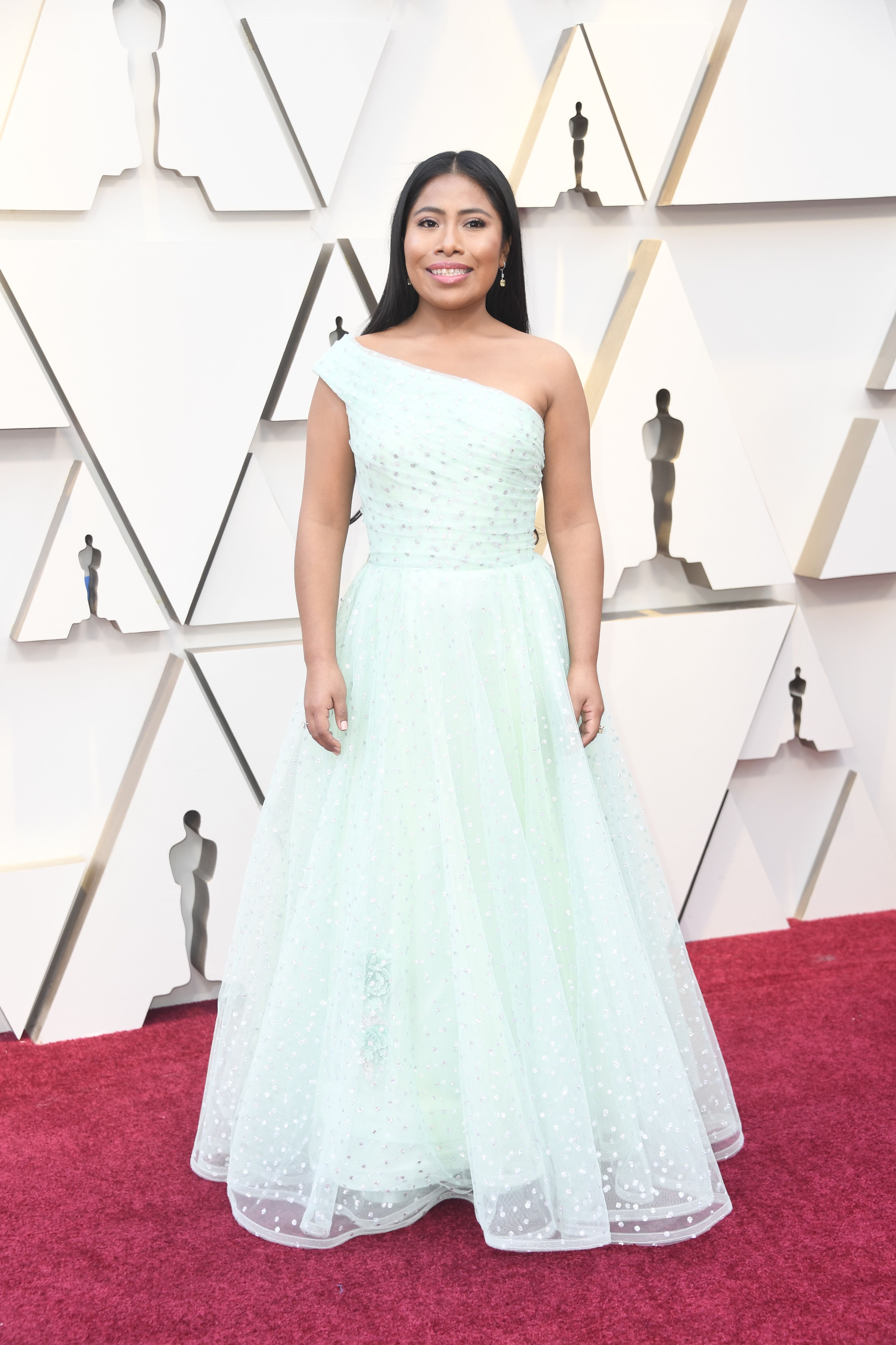 Ya llegó Yalitza Aparicio a la alfombra roja de los premios Oscar 2019