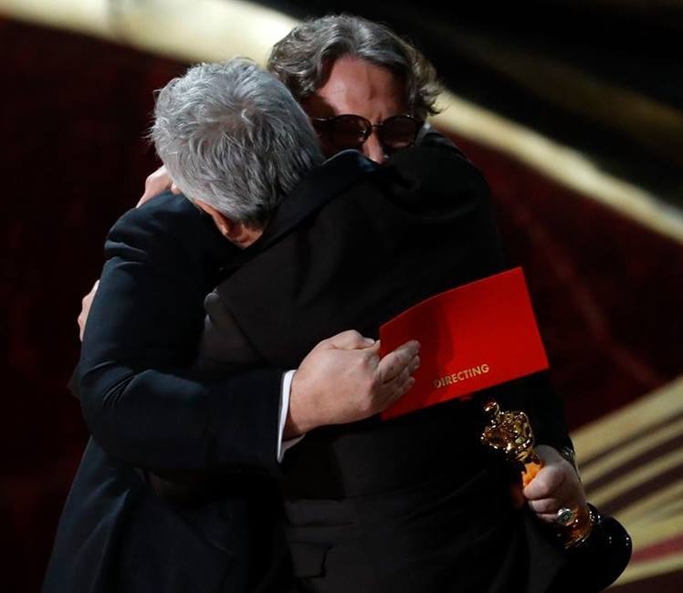 Alfonso Cuarón da conferencia después de ganar el Oscar