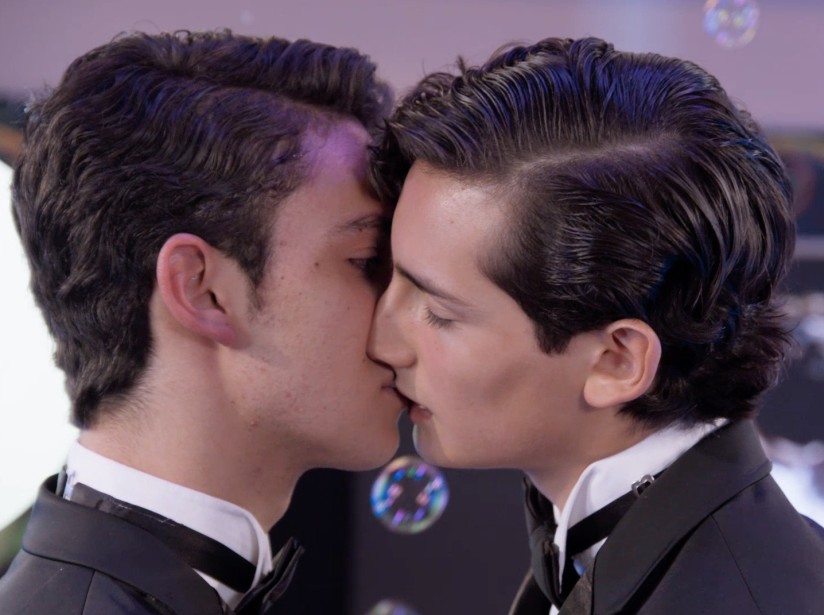Reacciones al beso de Aristemo en el final de Mi marido tiene más familia