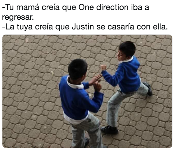 Memes niños peléandose por mamá