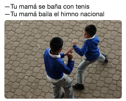 Memes niños peléandose por mamá