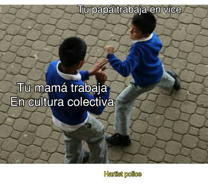 Memes niños peléandose por mamá