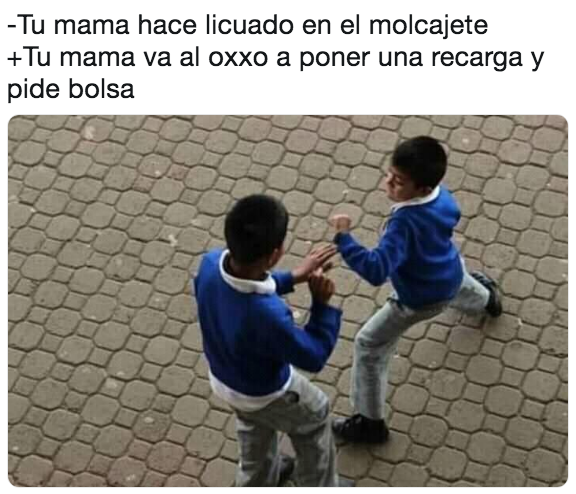 Memes niños peléandose por mamá