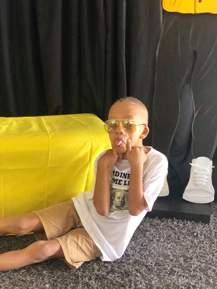 Niño pide fiesta temática de cumpleaños inspirada en Bad Bunny