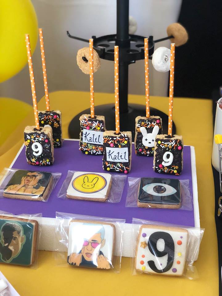 Niño pide fiesta temática de cumpleaños inspirada en Bad Bunny