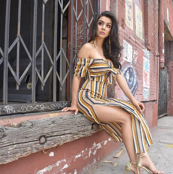 Quién es Maria Elena Anaya, conductora de Confetti