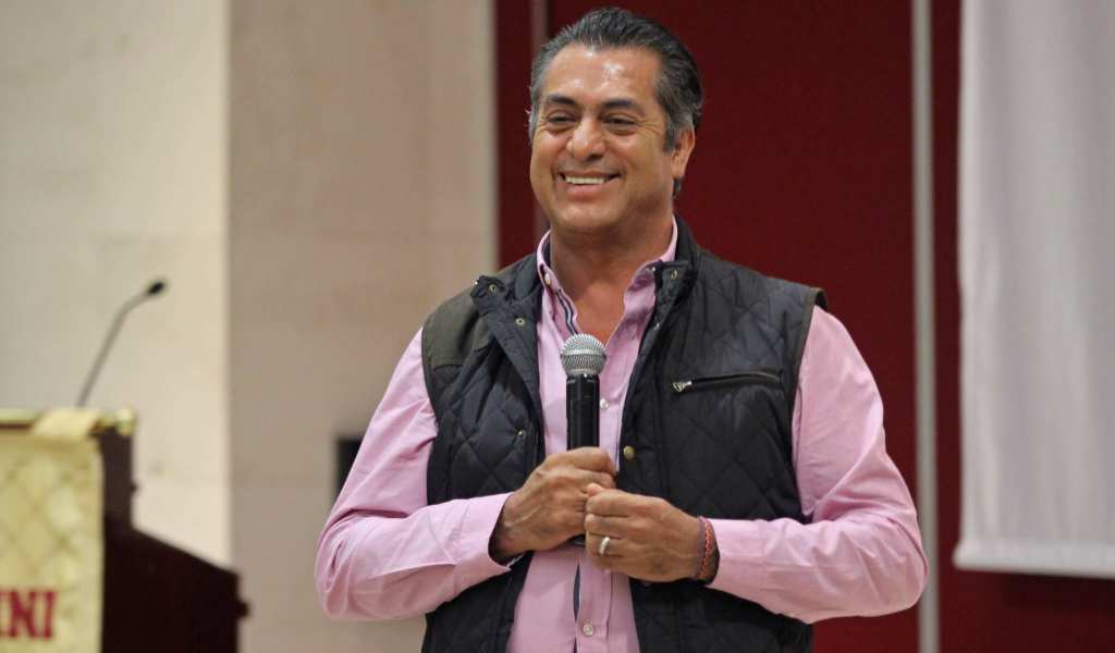 Bronco: tengo el WhatsApp de Dios y me contesta