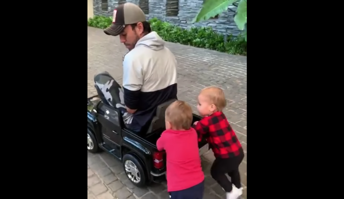 Foto Enrique Iglesias Hijos Gemelos 30 Marzo 2019