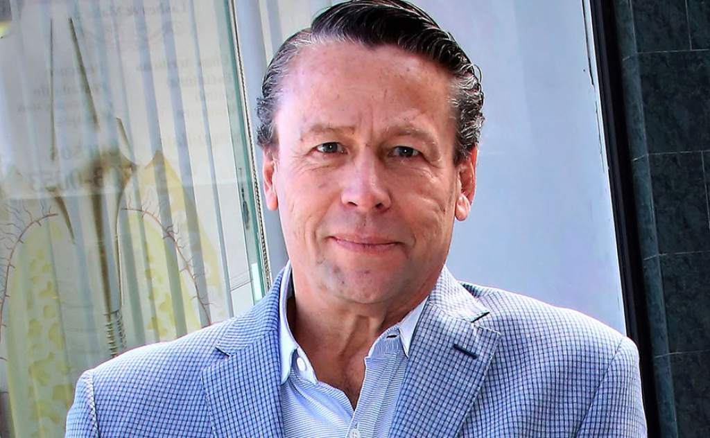 Alfredo adame arremete contra Carlos Trejo
