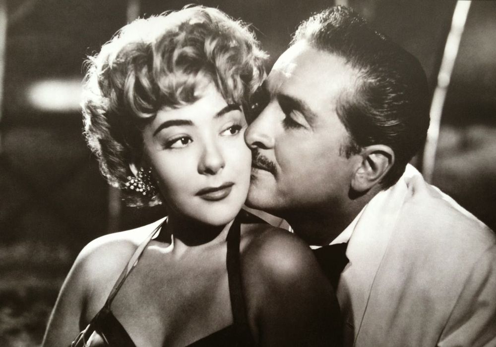 Los amores de Silvia Pinal