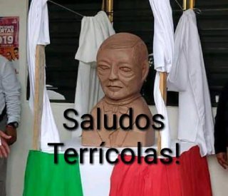 Los mejores memes de Benito Juárez y su estatua alienígena
