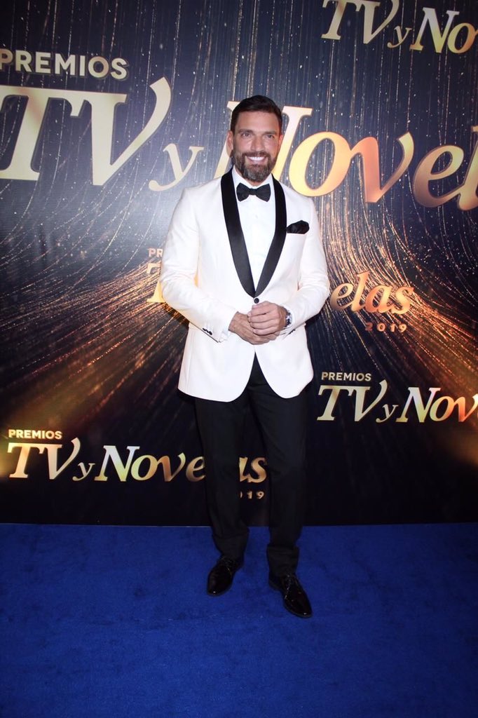 Premios TV y Novelas alfombra roja