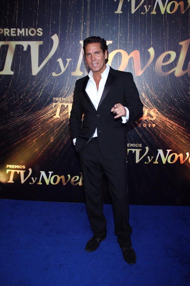 Premios TV y Novelas alfombra roja