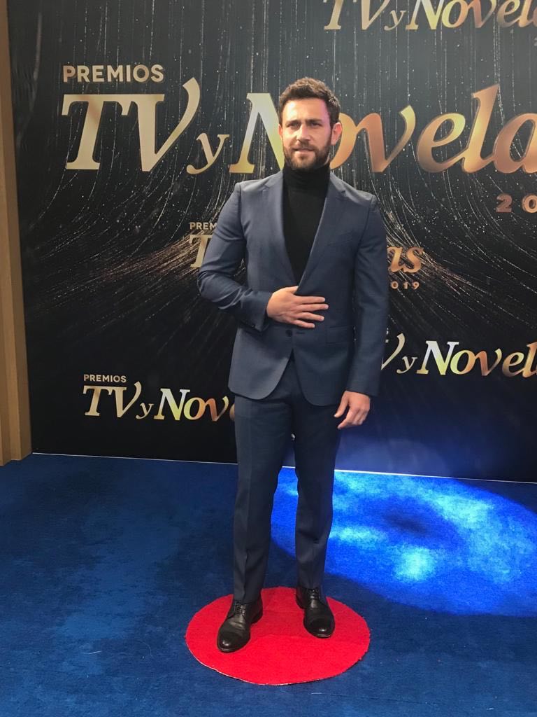 Premios TV y Novelas alfombra roja