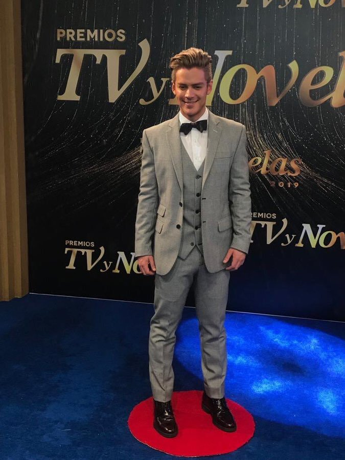 Premios TV y Novelas alfombra roja