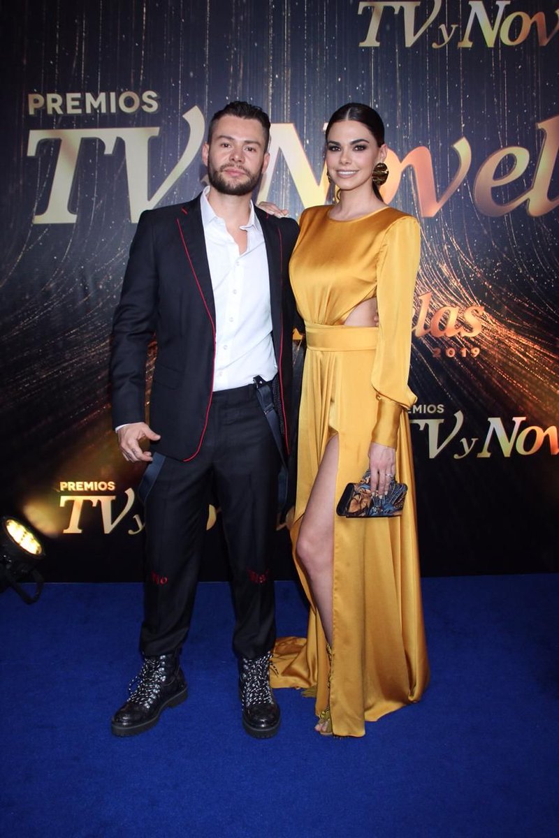 Premios TV y Novelas alfombra roja