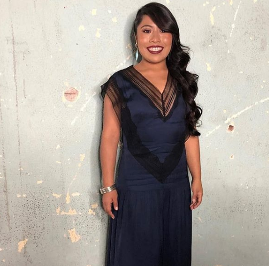 Yalitza Aparicio usa doble para evitar a la prensa