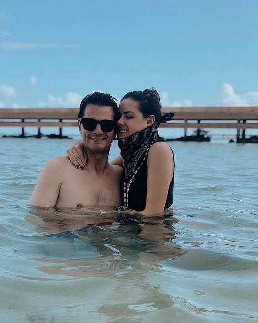 Enrique Peña Nieto reaparece de vacaciones con sus hijas