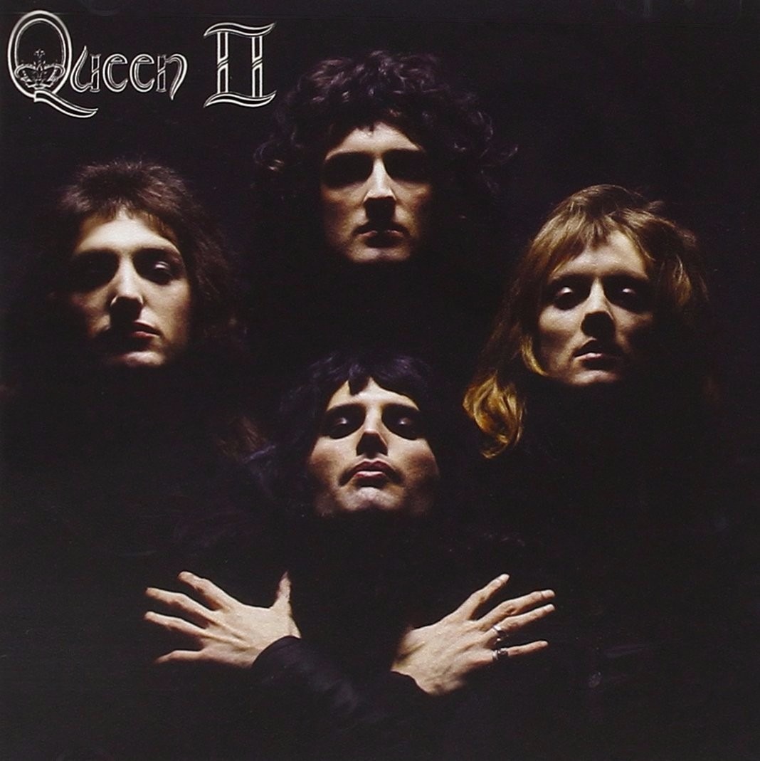 La historia de la portada del álbum Queen II de Queen