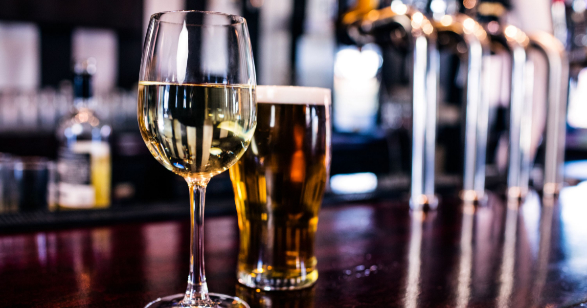 Gente Que No Toma Alcohol Muere Más Joven, Estudio Gente Que No Bebe Muere Más Joven, Alcohol, Esperanza Vida, Estudio, Beber