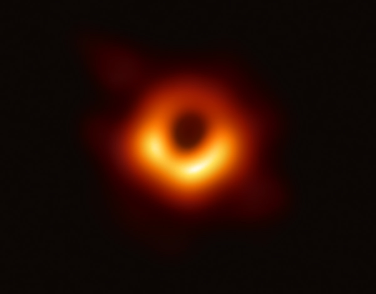 Memes del primer agujero negro fotografiado