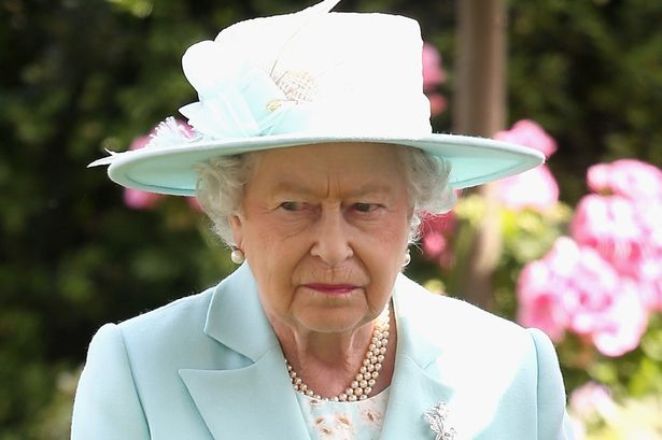Reina isabel ii molesta con Meghan Markle por querer criar a su hijo como vegano