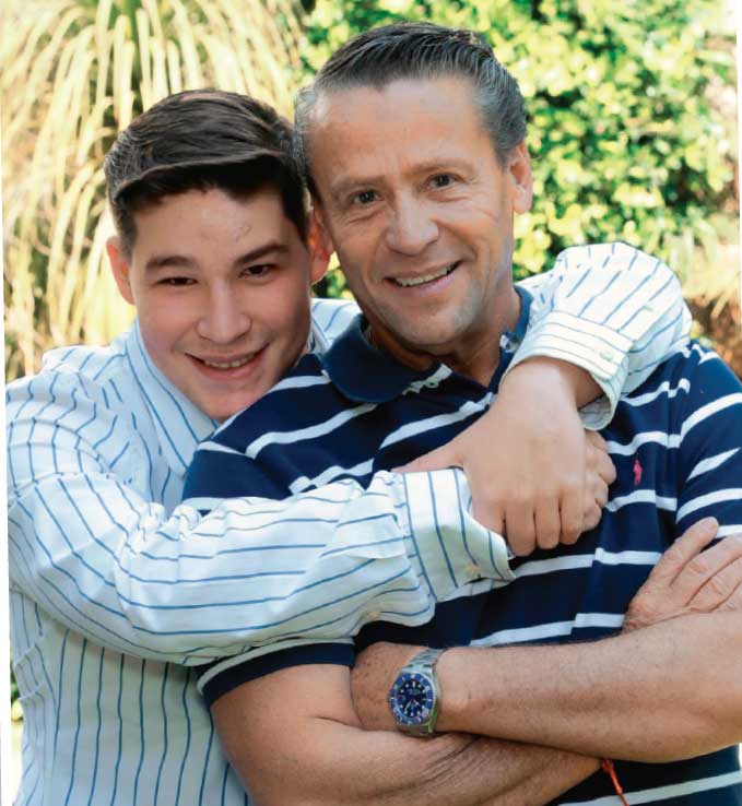 Alfredo Adame se siente orgulloso de que su hijo sea gay