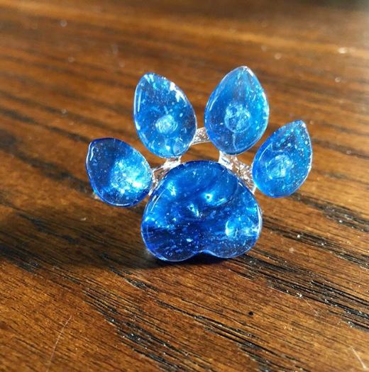 Así puedes transformar cenizas de mascotas en joyerías