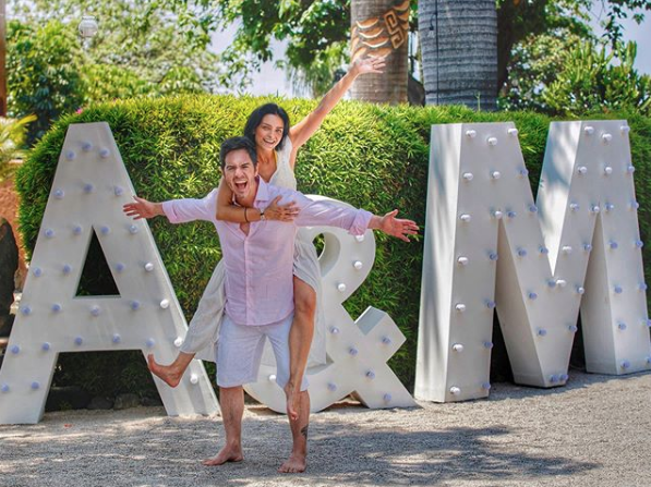 Aislinn Derbez y Mauricio Ochmann celebran su aniversario