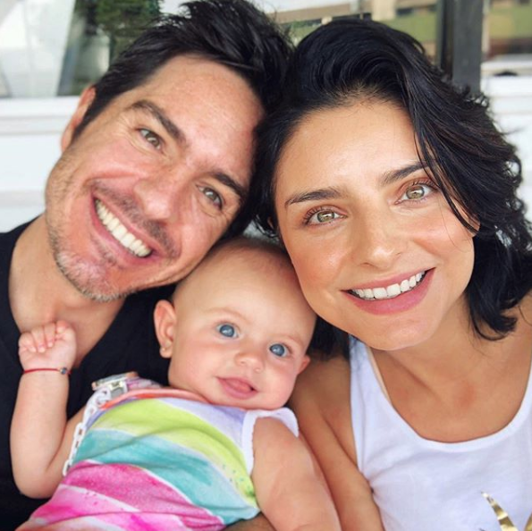 aislinn derbez y mauricio ochmann festejan 5 años juntos