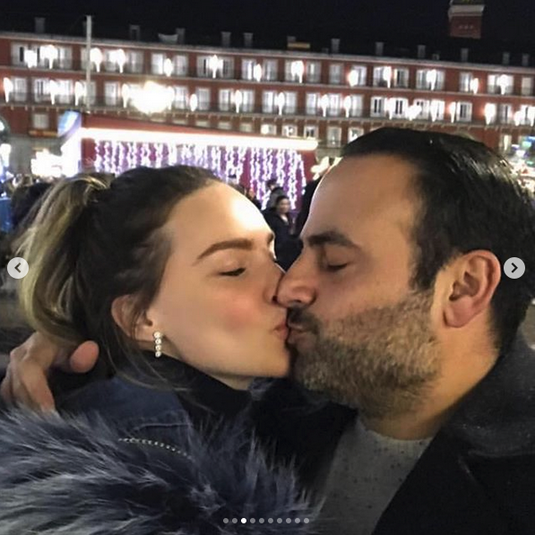 Belinda presenta su novio, Ben Talei, cirujano plástico