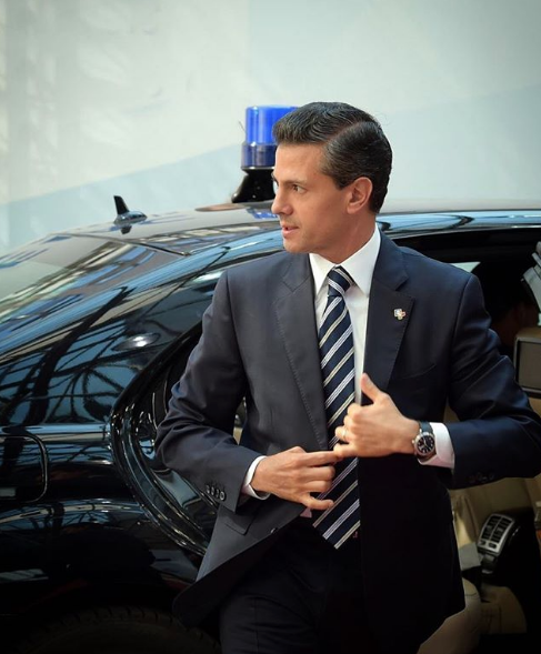 Enrique Peña Nieto pide a Tania Ruiz que lleve peluca a todos lados