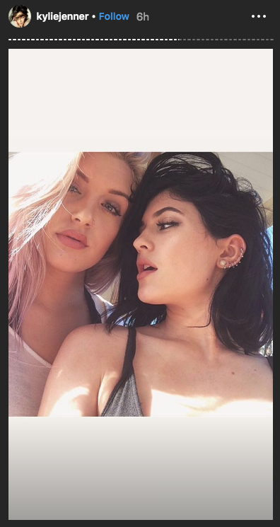 Kylie Jenner festeja el cumpleaÃ±os de su mejor amiga besÃ¡ndola