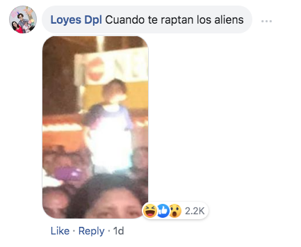 Grupo de personas se toma foto y se convierten en meme
