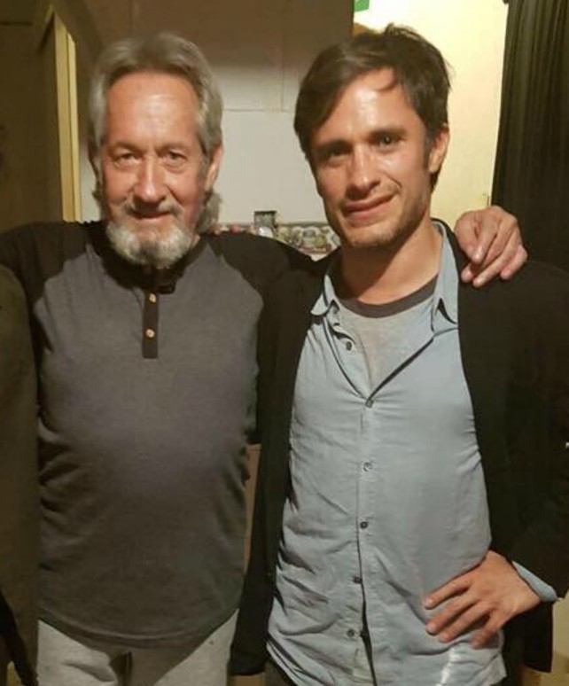 Gael García no felicitó a su padre por su nuevo bebé en puerta