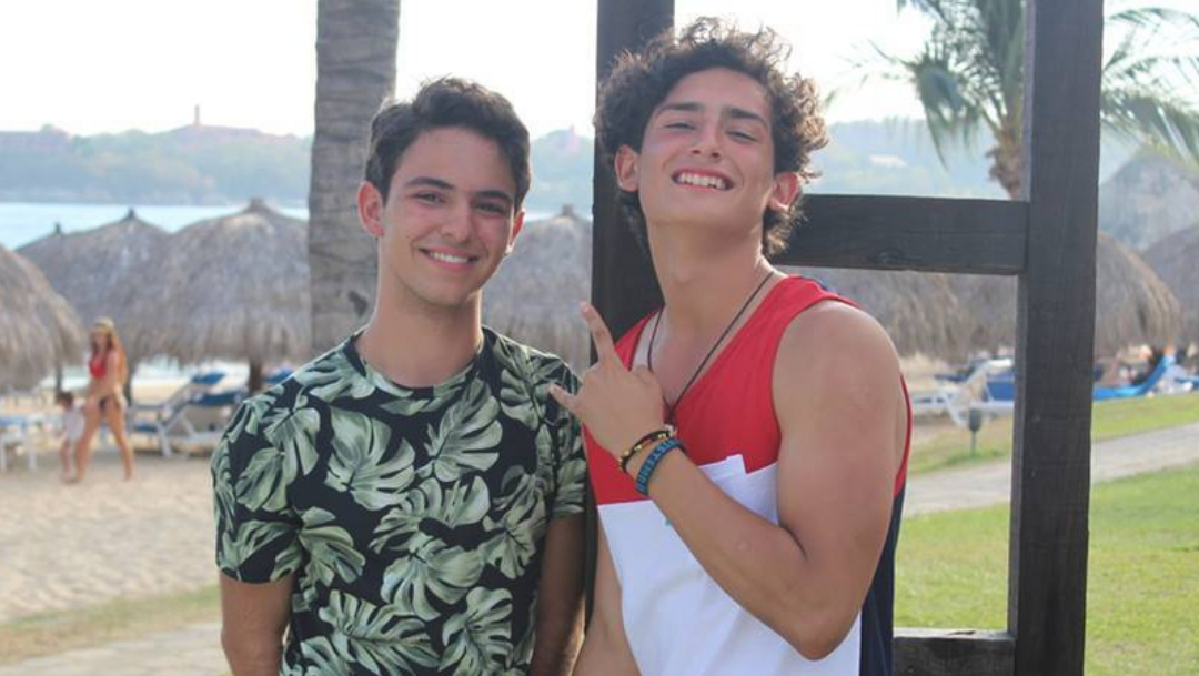 Aristemo QuÃ© Es, Aristemo Son Pareja, De QuÃ© Serie Es Aristemo, Aristemo La Serie, Aristemo Beso, Aristemo Actores