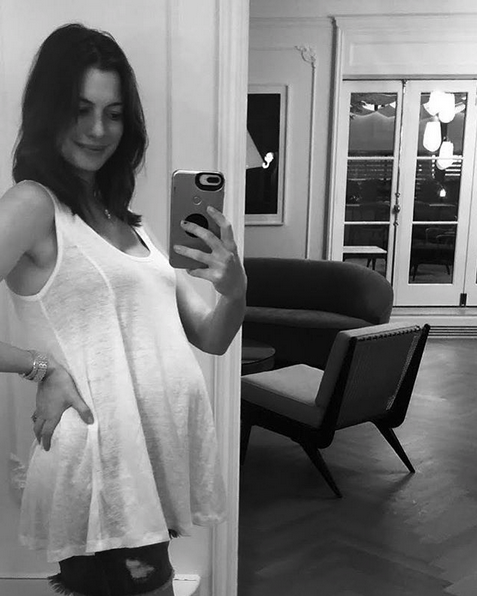 Anne Hathaway anuncia su segundo embarazo en Instagram