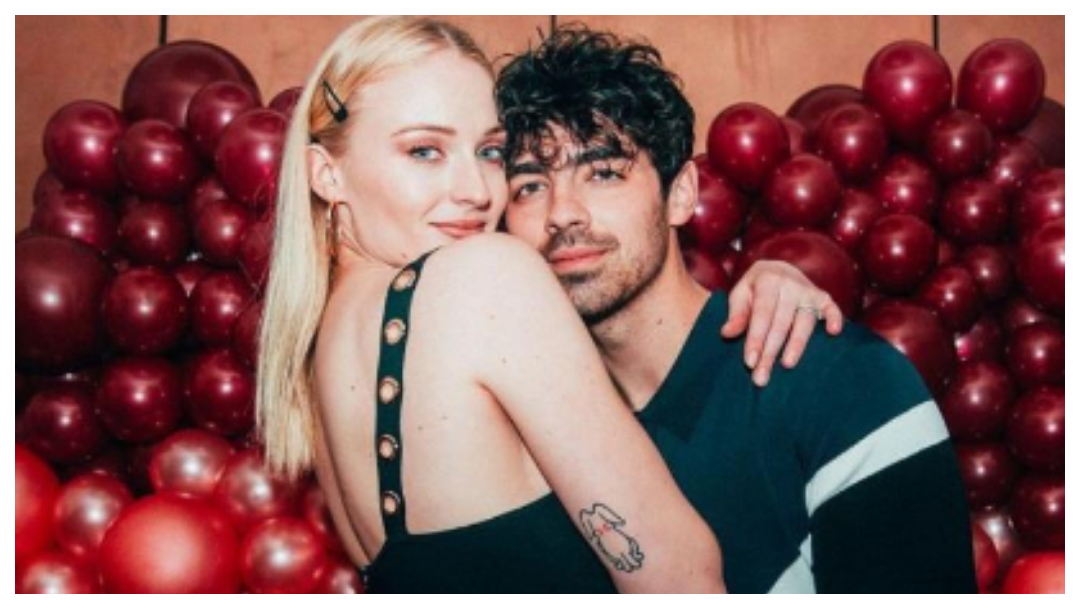 Sophie Turner y Joe Jonas comparten la primera foto de boda