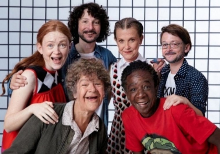 Famosos con Face App