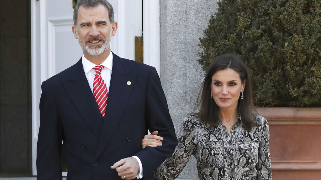Rey Felipe VI regaña a Letizia en público