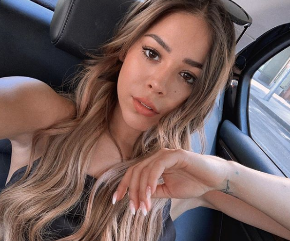 Destrozan a Danna Paola por compartir foto en bikini