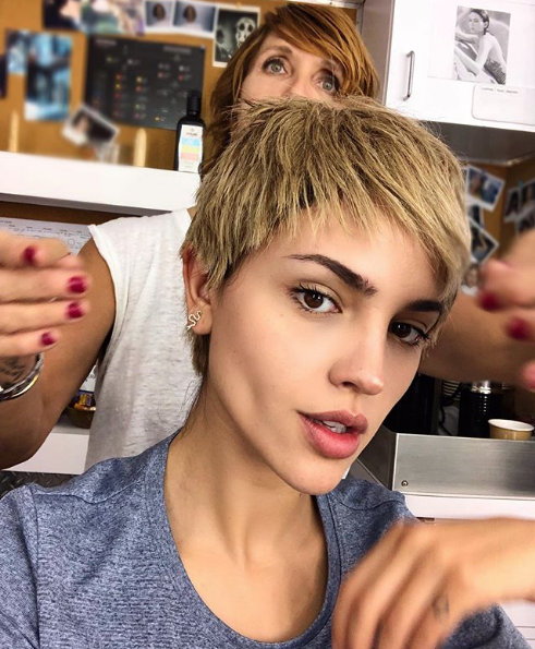 Eiza González comparte radical cambio de look