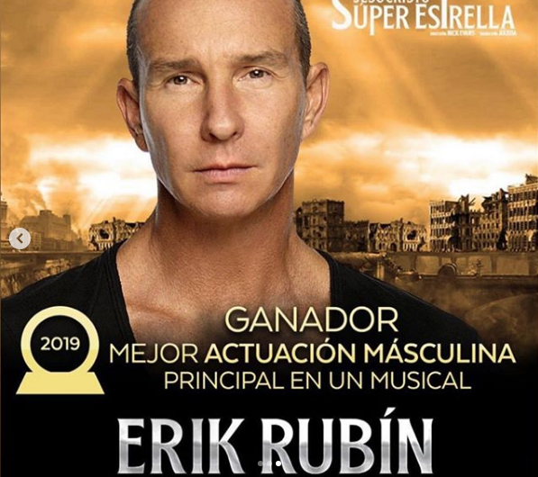 Andrea Legarreta felicita a Erik Rubín por premio que recibió
